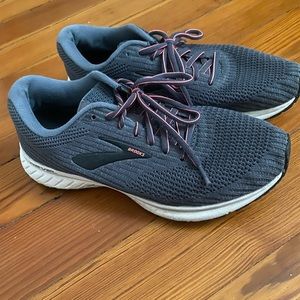 Brooks Running Shoes 9.5